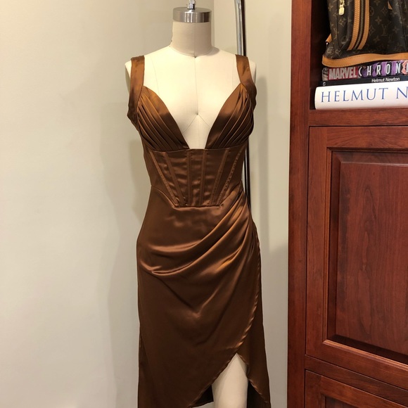 Plunging neck mocha cocktail dress - Picture 4 of 9